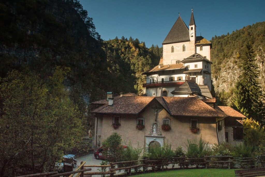 Santuario San Romedio