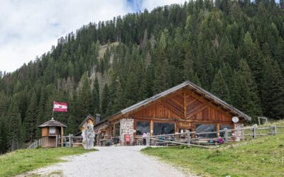 Passeggiata Val Venegia – Malga Venegiota